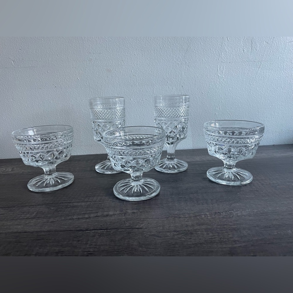 Vintage Elegant Clear Glass Goblet Set - Picture 2 of 16